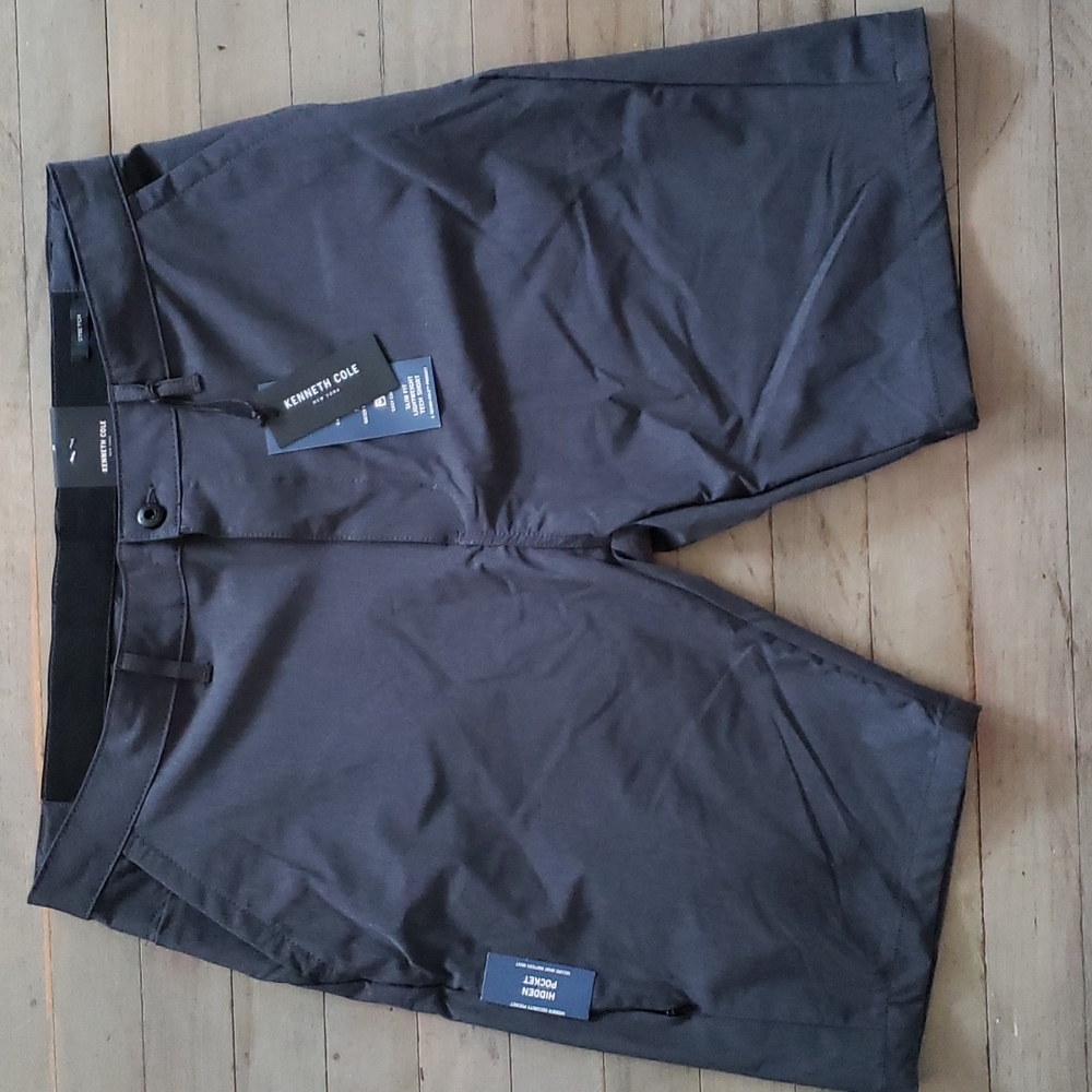 Kenneth Cole Tech Short